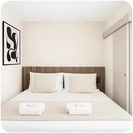 Appartement Chic In Passy Steps From The Seine & Trocadero